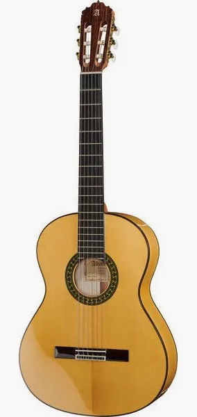 Alhambra 5F Flamenco incl. Gigbag vooraanzicht