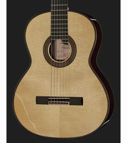 Amalio Burguet 1DV Spruce w/ Case detail 4