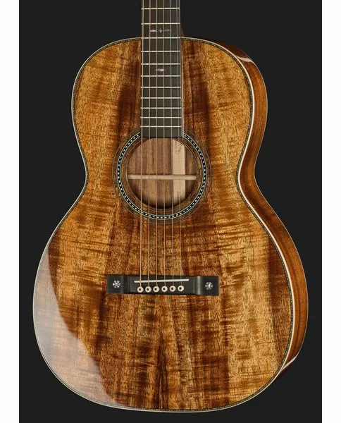 Martin Guitar Custom Shop 00 Koa detail 4
