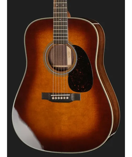 Martin Guitar HD28 Ambertone detail 4