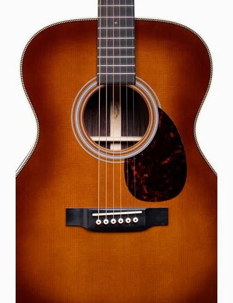 Martin Guitar OM28 Ambertone detail 3