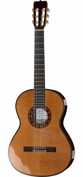 Ramirez Guitarra del Tiempo Cedar vooraanzicht