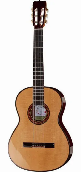 Ramirez Guitarra del Tiempo Spruce vooraanzicht