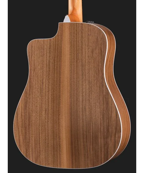 Taylor 210ce detail 5