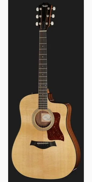 Taylor 210ce Plus detail 2