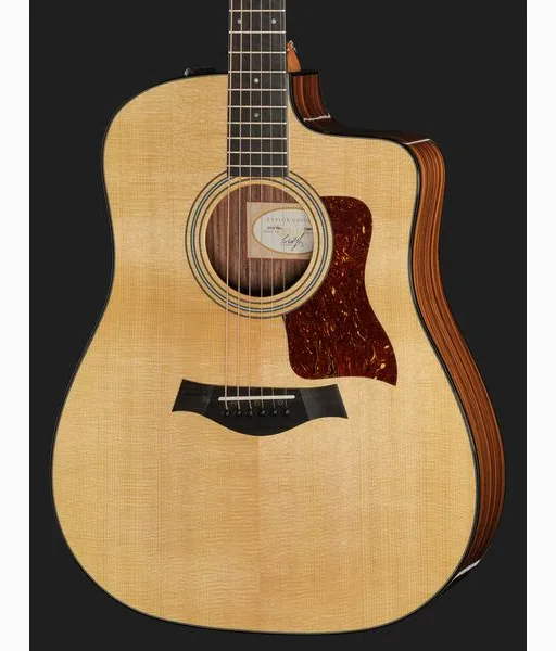 Taylor 210ce Plus detail 4